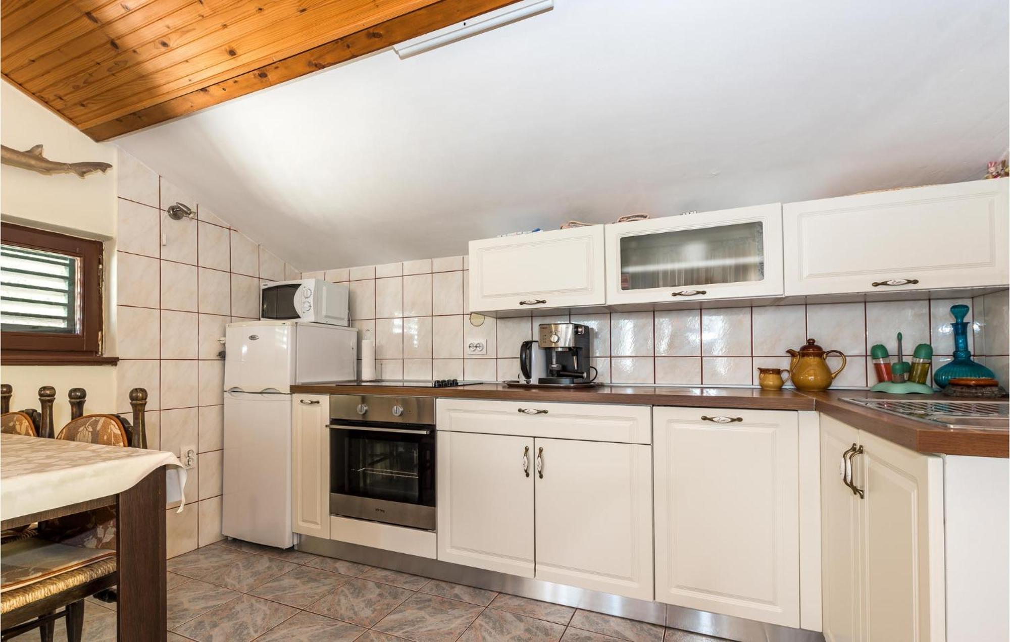 Awesome Apartment In Jadrija With Wifi ภายนอก รูปภาพ
