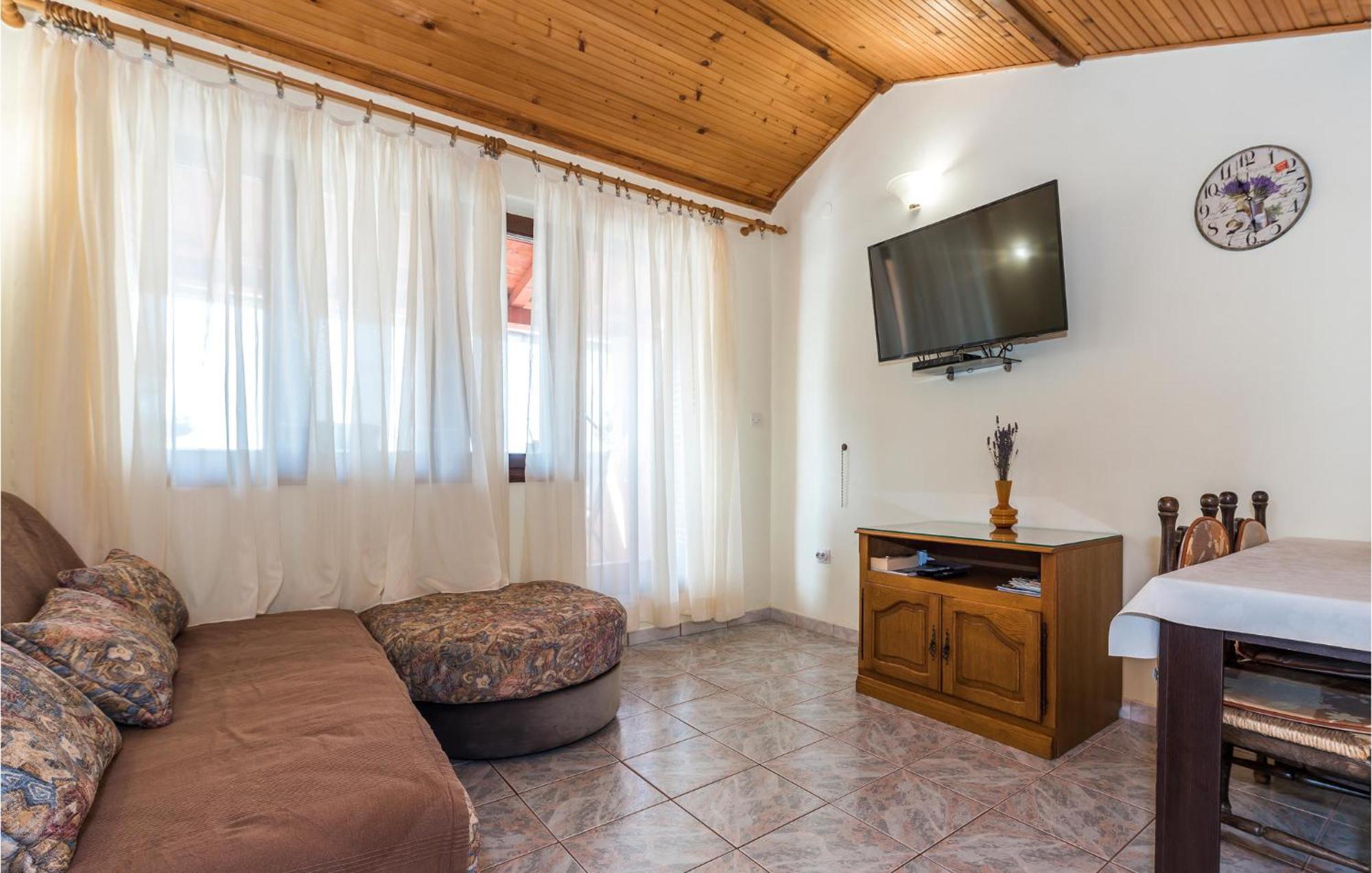 Awesome Apartment In Jadrija With Wifi ภายนอก รูปภาพ